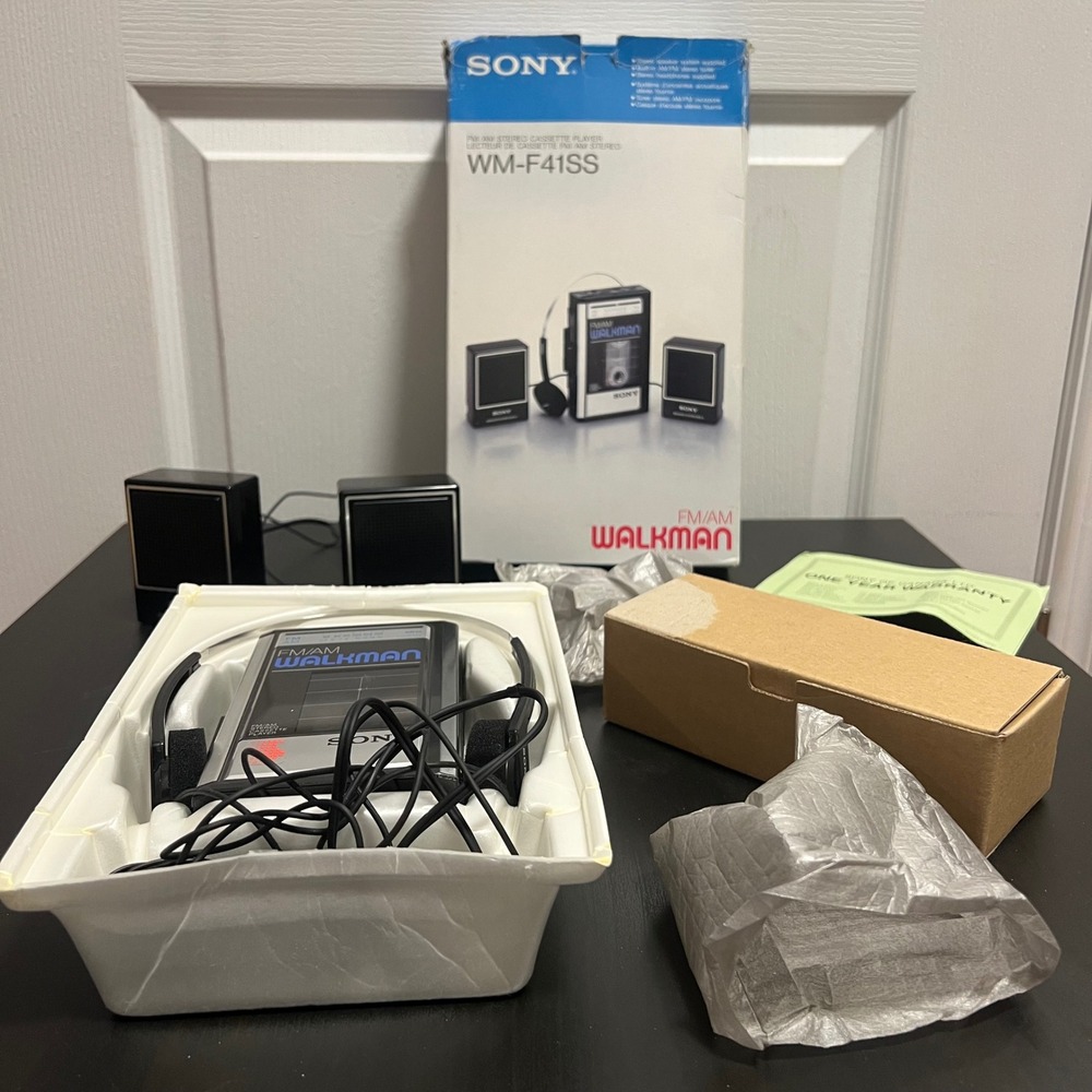 Sony WM-F41SS Walkman FM AM Portable Cassette Player w/Speakers Box Tested Works
